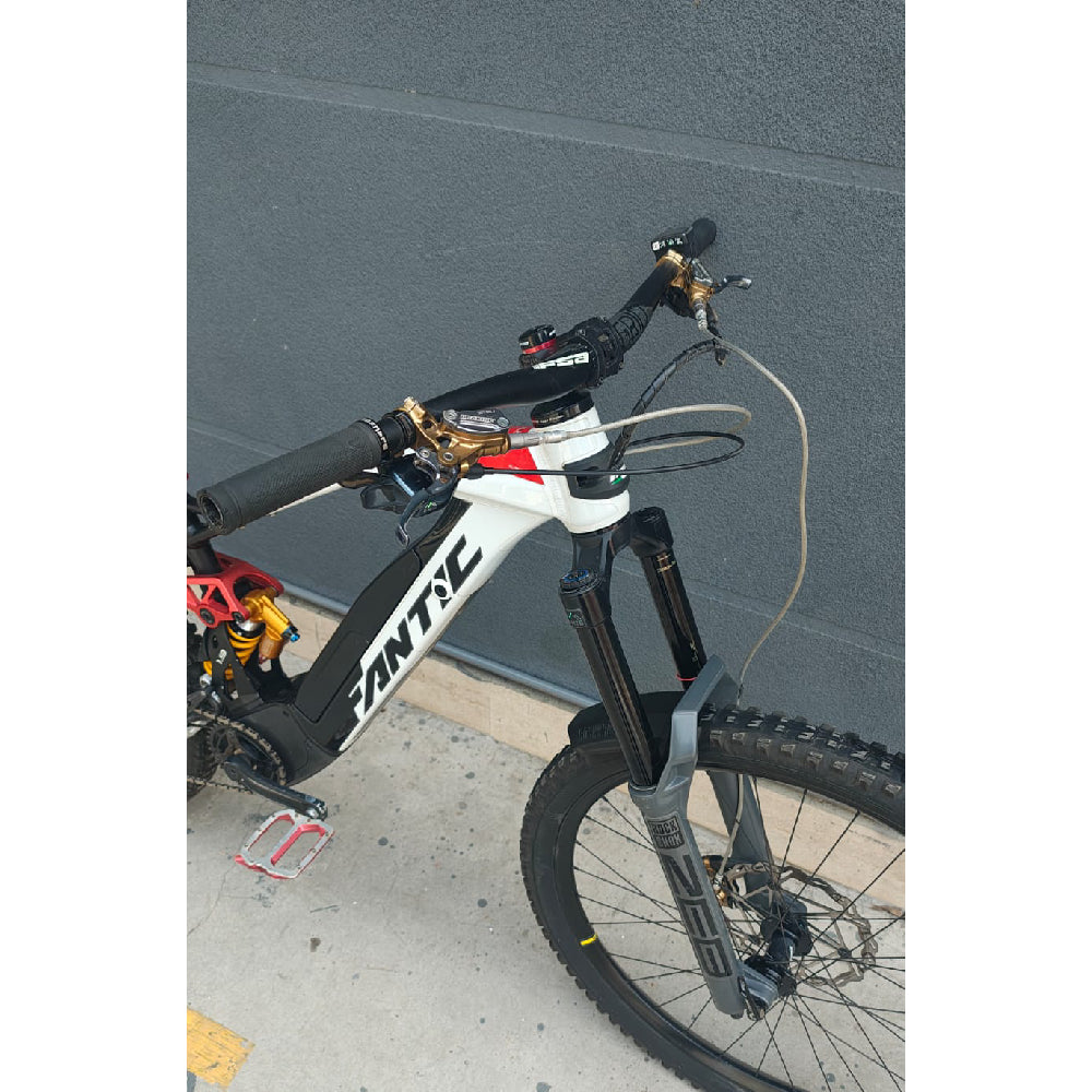 Bicicleta Usada 1.9 Factory Blanco/Negro Fantic