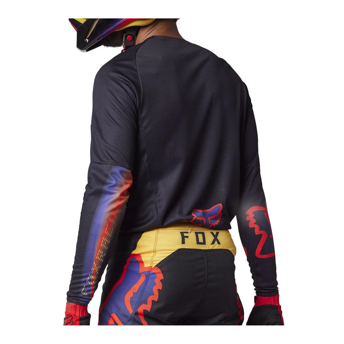 63d04892097cad0ba020780c