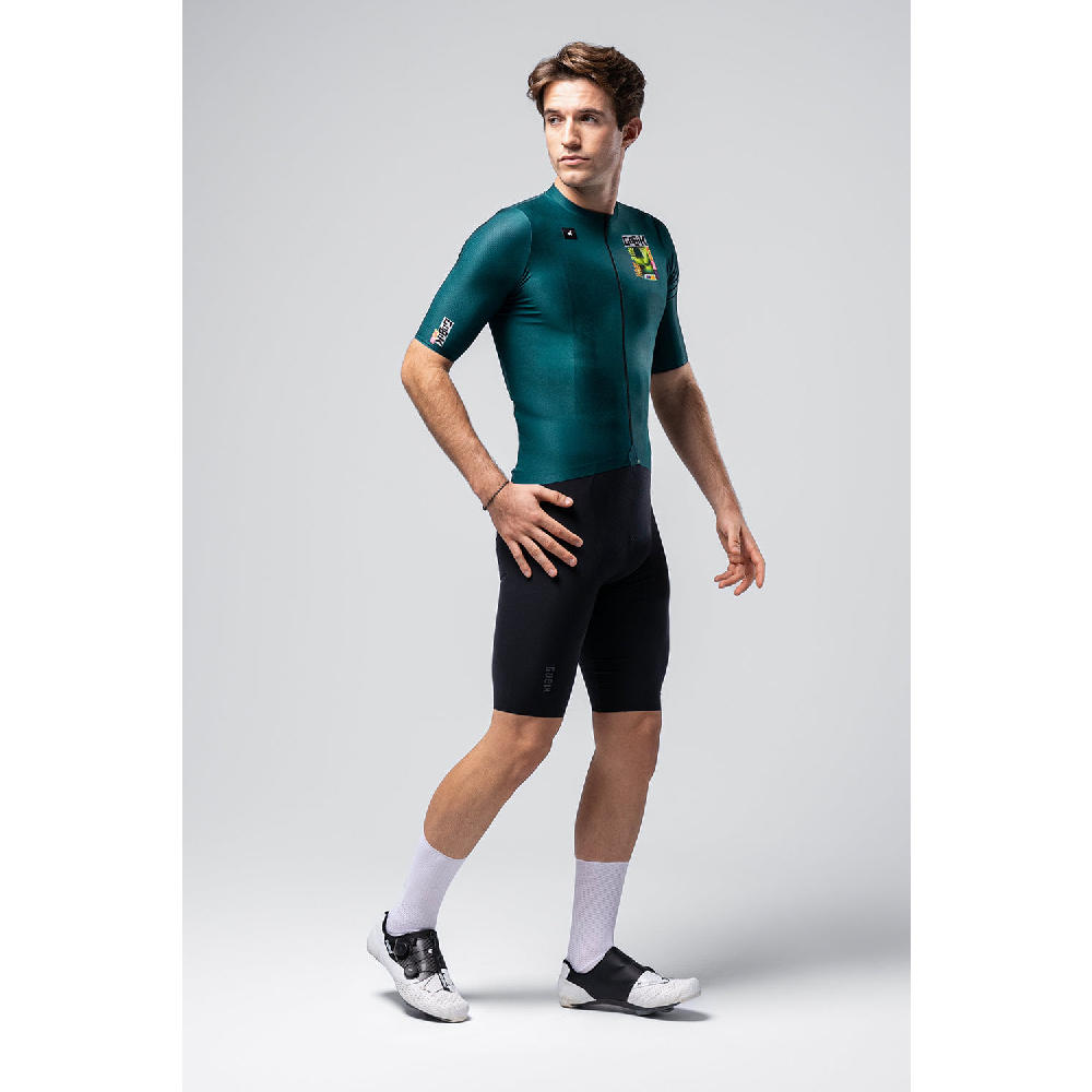 6917346218cafb18e14b5033